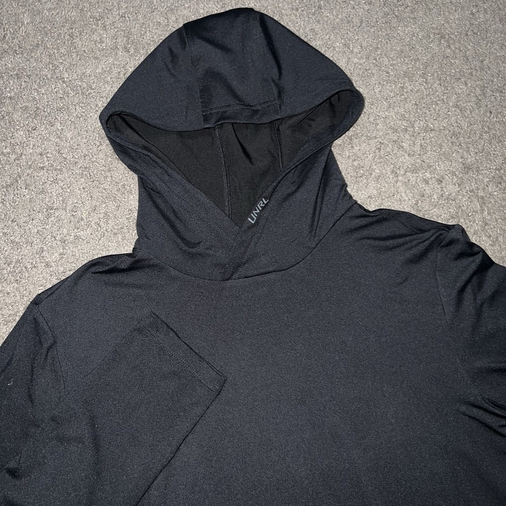 UNRL Ultra Hooded Long Sleeve Minimalist Pullover Sweatshirt Black Medium NWOT